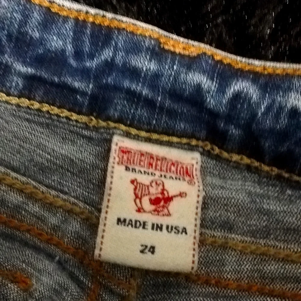 True Religion Blue Jeans with Gold Stitching - Picture 2 of 4